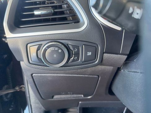 Used 2020 Ford Edge SEL FWD image 36