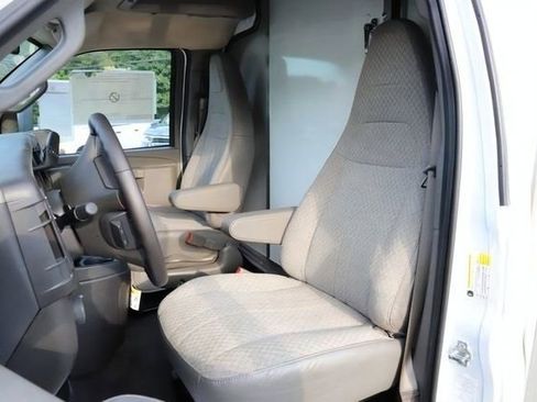 New 2023 Chevrolet Express 3500 w/ Power Convenience Package image 15