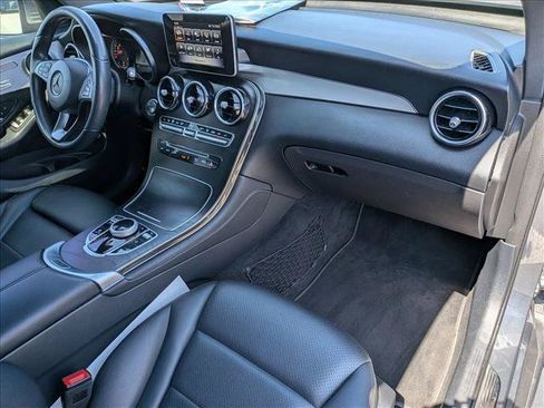 Used 2019 Mercedes-Benz GLC 350e 4MATIC image 21