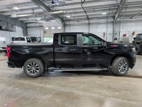 Used 2021 Chevrolet Silverado 1500 RST w/ Z71 Off-Road Package AWD/4WD image 2