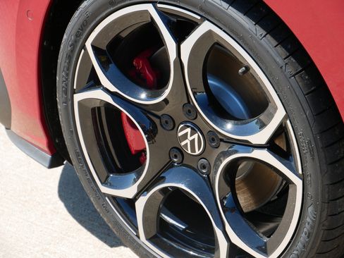 New 2025 Volkswagen GTI SE image 13