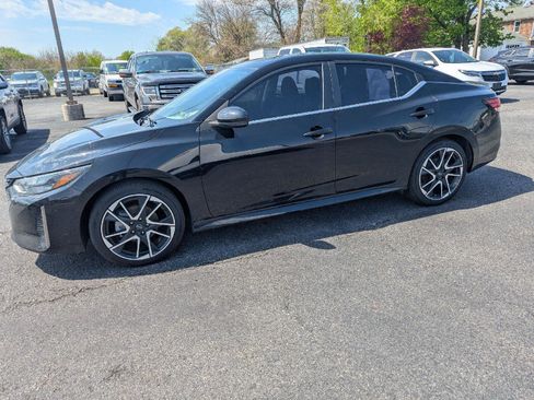 Used 2024 Nissan Sentra SR FWD image 3