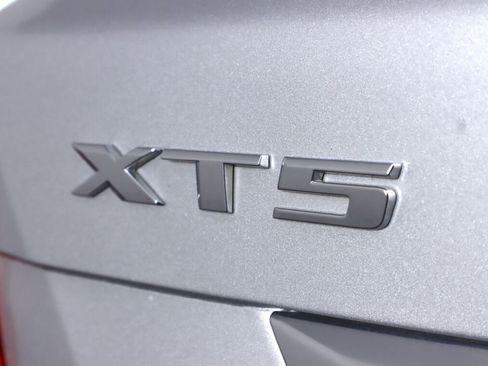 Used 2019 Cadillac XT5 Premium Luxury image 42