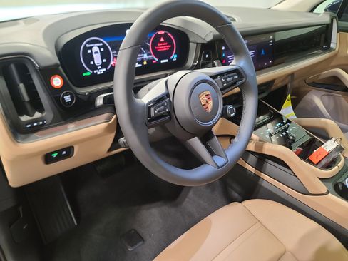 New 2026 Porsche Cayenne image 4