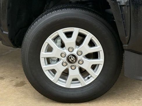 Used 2025 Toyota Tacoma SR5 image 2