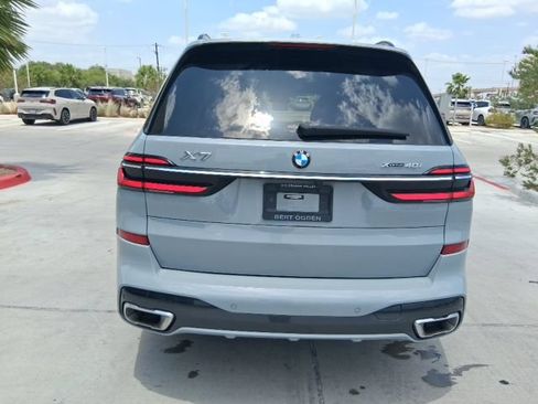 Used 2024 BMW X7 xDrive40i w/ Executive Package AWD/4WD image 5