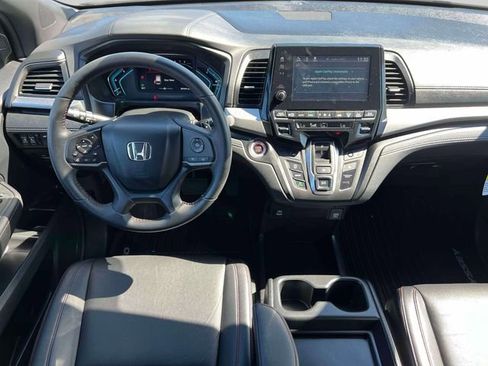 Used 2024 Honda Odyssey Sport image 14