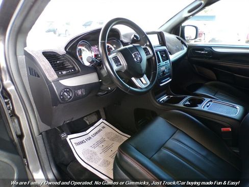 Used 2019 Dodge Grand Caravan GT FWD image 14