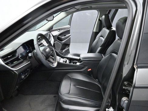Used 2023 Jeep Grand Cherokee 4WD 4xe image 12