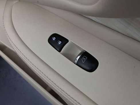 Used 2017 Nissan Murano Platinum image 45