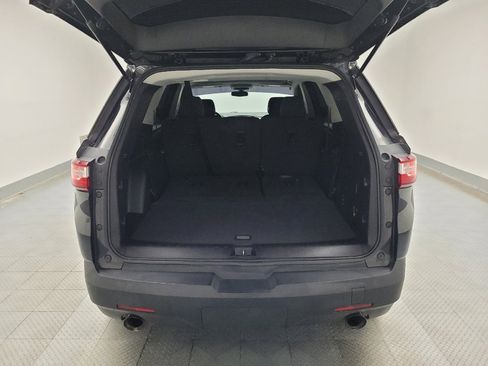 Used 2021 Chevrolet Traverse LS image 29