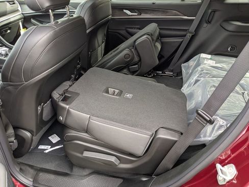 New 2025 Jeep Grand Cherokee L Limited image 21