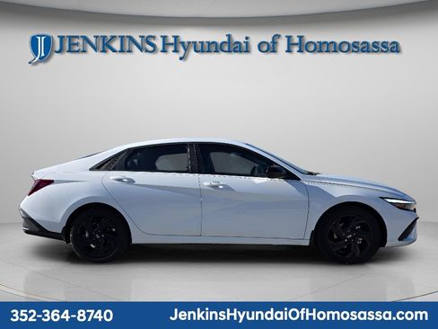 New 2026 Hyundai Elantra Sport image 2