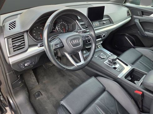 Used 2020 Audi Q5 2.0T Premium w/ Titanium Sport Package image 11