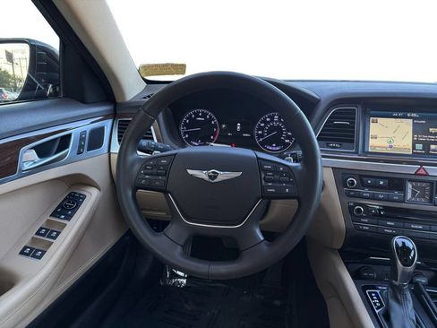 Used 2017 Genesis G80 3.8 RWD image 13