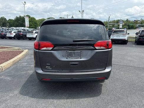 Used 2020 Chrysler Pacifica Touring-L w/ Advanced Safetytec Group AWD/4WD image 7