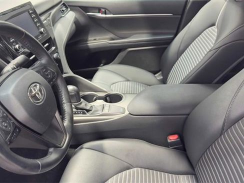 Used 2022 Toyota Camry SE image 22
