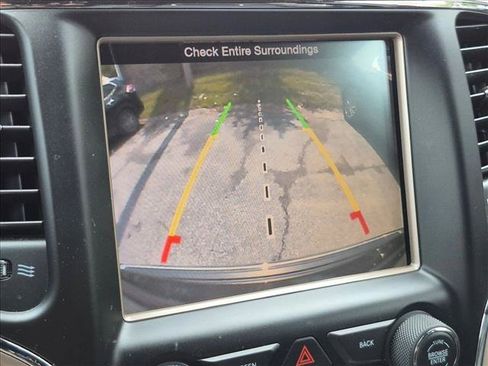 Used 2014 Jeep Grand Cherokee Overland w/ Advanced Technology Group AWD/4WD image 11