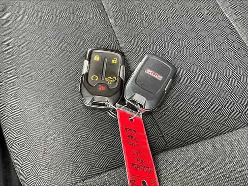 Used 2021 GMC Sierra 1500 Elevation image 13