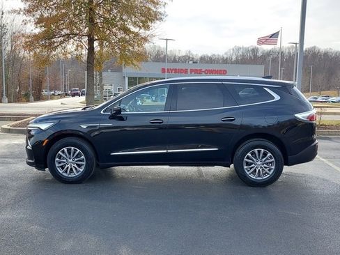 Used 2023 Buick Enclave Essence image 13