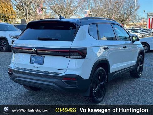 Certified 2025 Volkswagen Taos SE w/ Taos Adventure Package (SXB) image 8