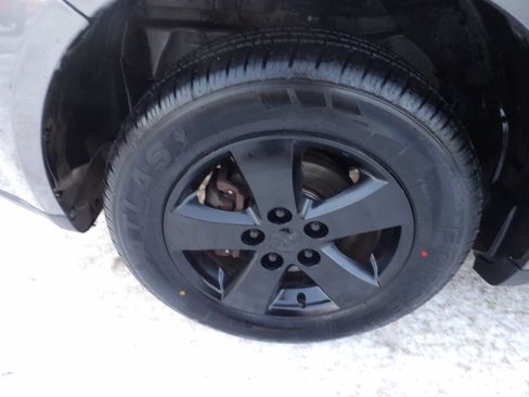 Used 2012 Dodge Journey SXT w/ Flexible Seating Group image 5