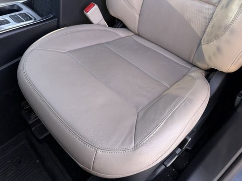 Used 2020 Ford Explorer Limited w/ Class III Trailer Tow Package image 24