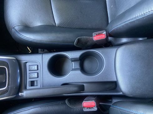 Used 2018 Nissan Sentra SR w/ Premium Package (P02) FWD image 17