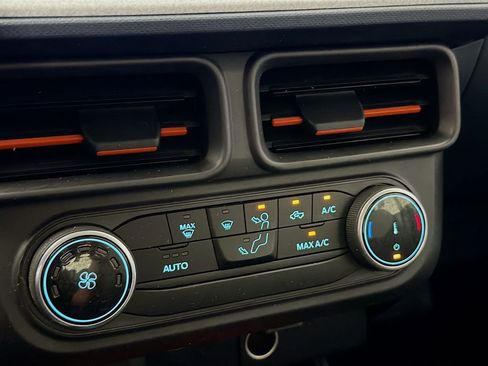 Used 2023 Ford Maverick XLT image 18