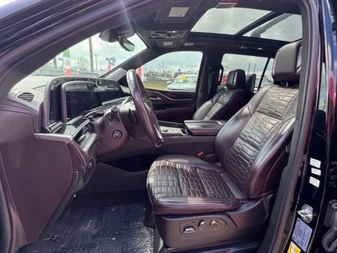 Used 2022 Cadillac Escalade Sport Platinum w/ LPO, ONYX Package AWD/4WD image 13