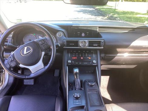 Used 2017 Lexus IS 200t image 21