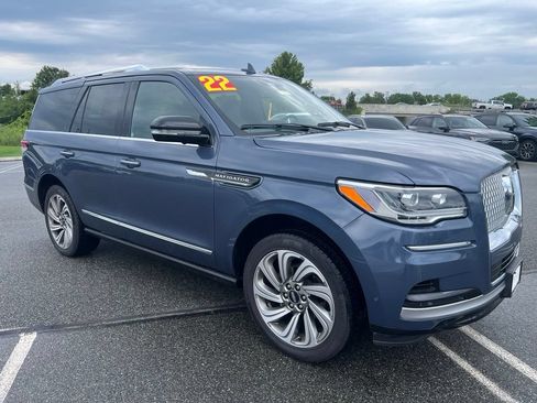 Used 2022 Lincoln Navigator Reserve AWD/4WD image 3