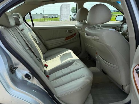 Used 2003 INFINITI I35 w/ Sunroof & Sunshade Pkg FWD image 11