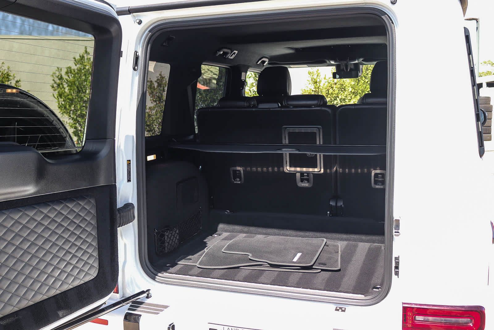 Used 2023 Mercedes-Benz G 550 image 22