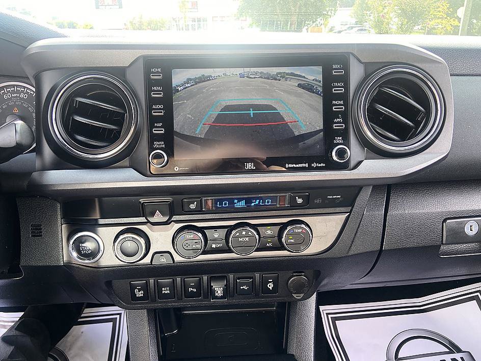 Used 2020 Toyota Tacoma TRD Sport w/ TRD Premium Sport Package AWD/4WD image 8