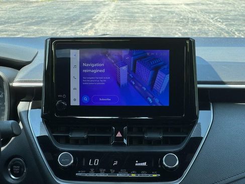 Used 2025 Toyota Corolla SE FWD image 18