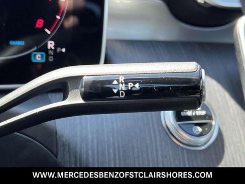 Used 2025 Mercedes-Benz C 300 4MATIC Sedan image 32
