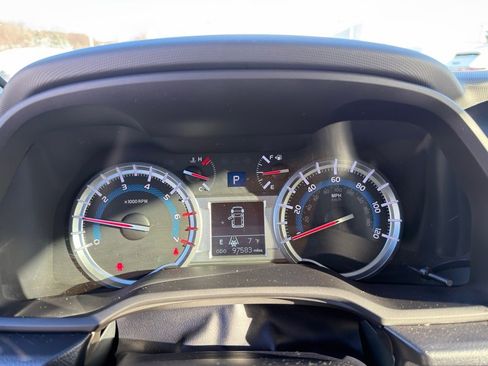 Used 2017 Toyota 4Runner image 21