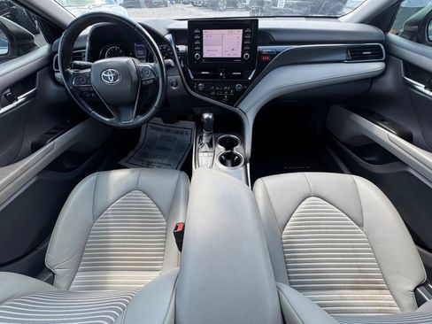 Used 2022 Toyota Camry SE w/ Convenience Package FWD image 22
