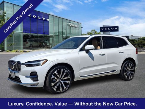 Certified 2023 Volvo XC60 B5 Ultimate w/ Climate Package AWD/4WD image 3