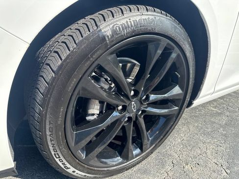 Used 2025 Chevrolet Malibu LT w/ Sport Edition FWD image 5