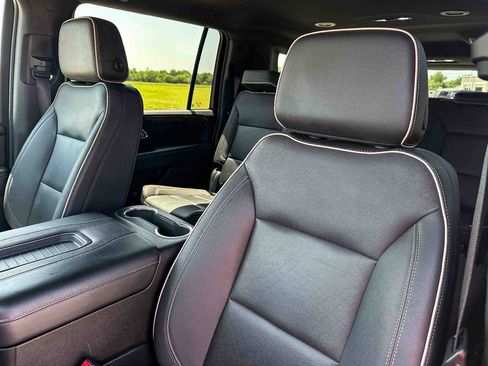Used 2023 Chevrolet Suburban Premier AWD/4WD image 14