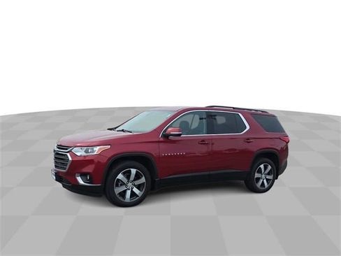 Used 2021 Chevrolet Traverse LT w/ LT Premium Package image 5