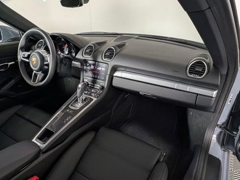 Used 2025 Porsche 718 Cayman image 18