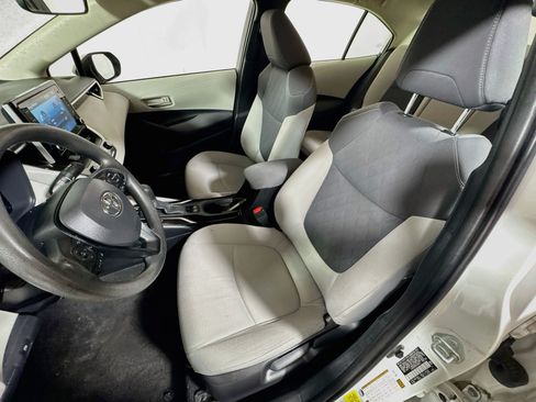 Used 2021 Toyota Corolla LE FWD image 11