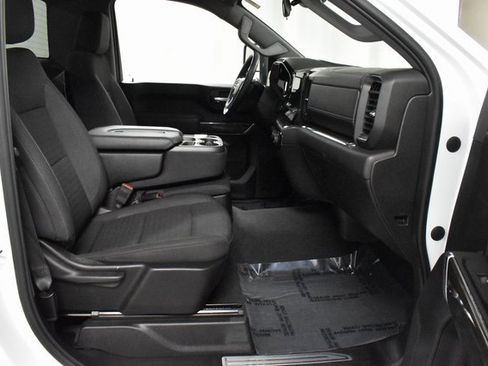 Used 2024 Chevrolet Silverado 2500 LT w/ Snow Plow Prep/Camper Package image 13