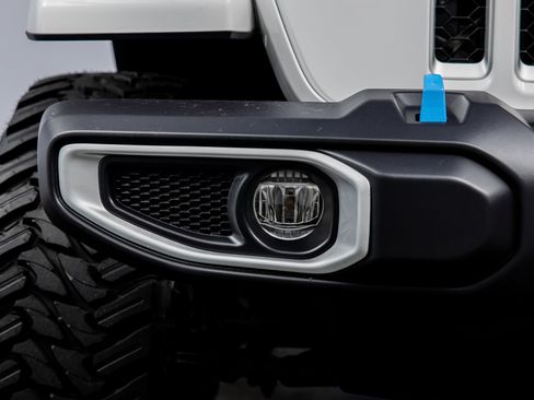 Used 2022 Jeep Wrangler Sahara image 6