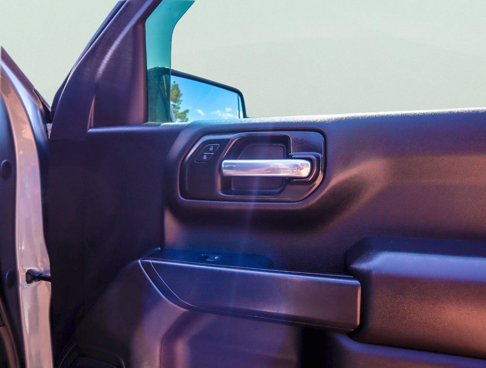 Used 2025 Chevrolet Silverado 1500 Custom RWD image 13