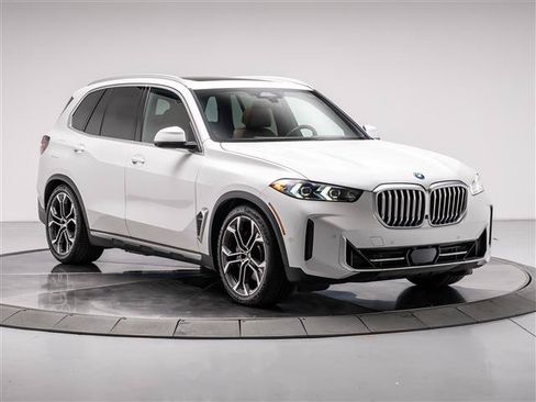Used 2024 BMW X5 xDrive50e w/ Executive Package AWD/4WD image 7
