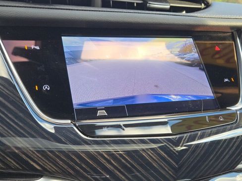 Used 2025 Cadillac XT6 Premium Luxury image 33